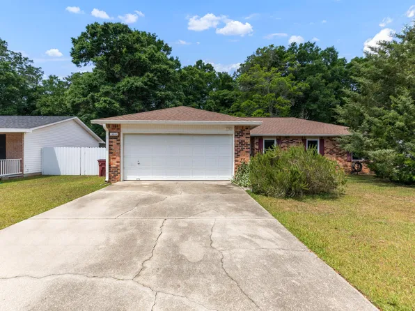 5518 Chantilly Cir, Milton, FL 32583