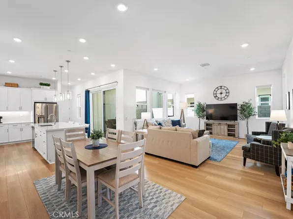 26931 Goldfinch Ln, Valencia, CA 91381