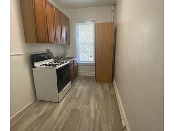 3rd image of 1192 E 10th St Floor 2