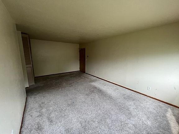 3rd image of 101 Charles St NE