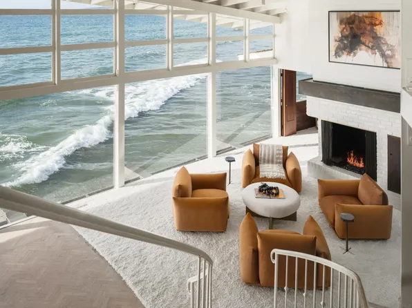 1890 Spindrift Dr, La Jolla, CA 92037