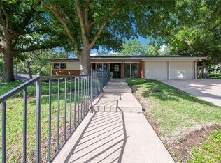 700 Fairway Rd, Woodway, TX 76712
