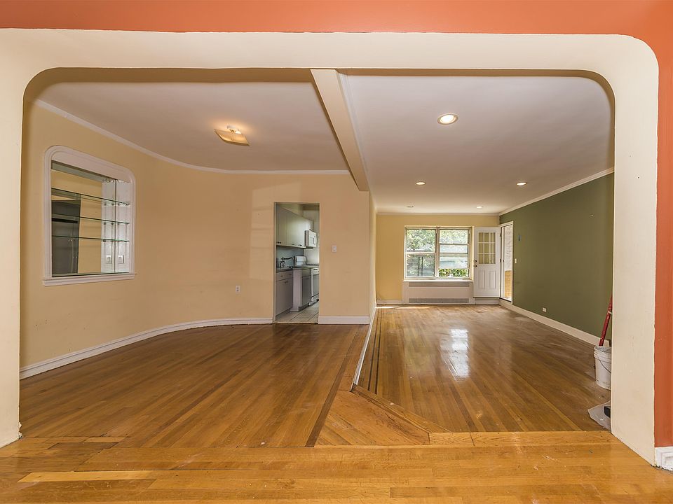 1st image of 6864 Yellowstone Blvd #33A