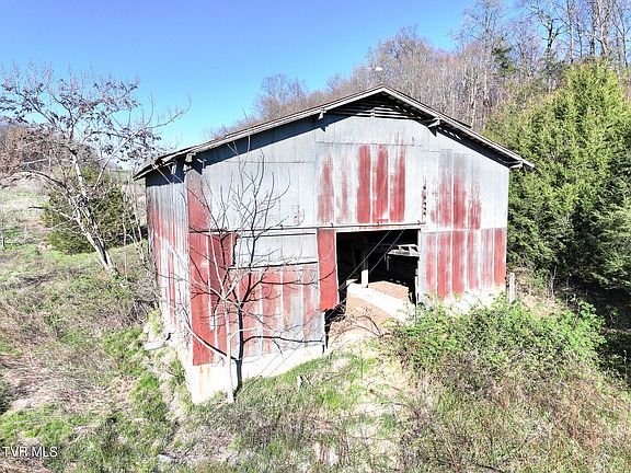 3rd image of 1 Morrison Rd