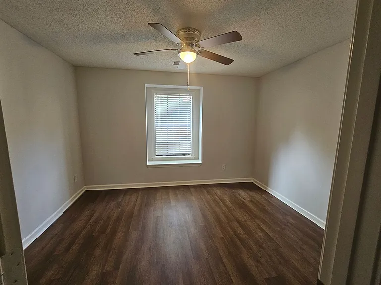 7703 Crystal Brook Cv — Photo 11