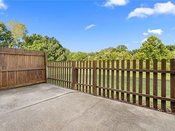 5th image of 5776 NW Plantation Cir