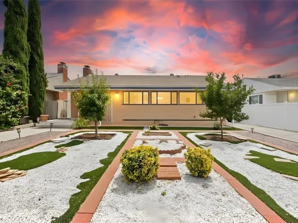 6306 Denny Ave, North Hollywood, CA 91606