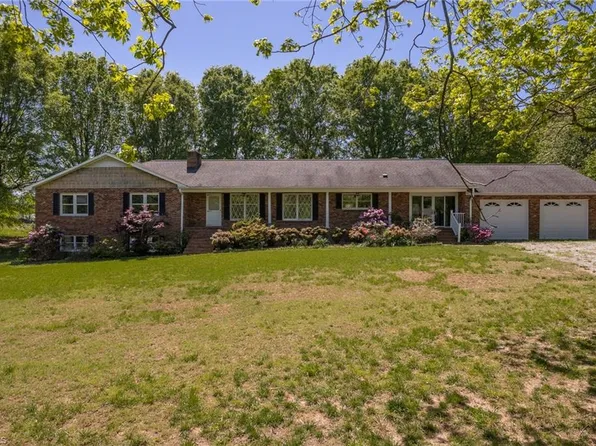 189 Enterprise Rd, Lexington, NC 27295