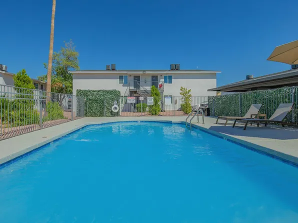 Two Five Greenway Apartments