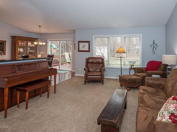 3rd image of 2282 Oakland Farms Trl