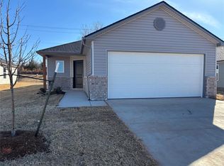 12032 SW 36th St, Mustang, OK 73064