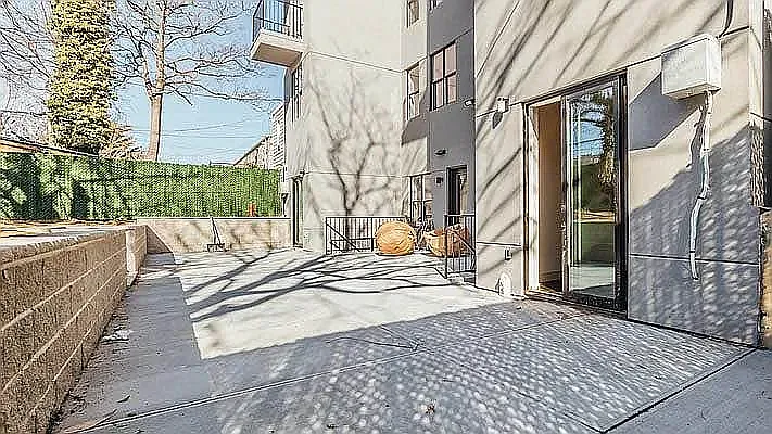 85 Stanhope St #1A — Photo 13