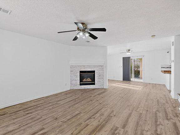 4th image of 10727 Stone Hollow Pl NW