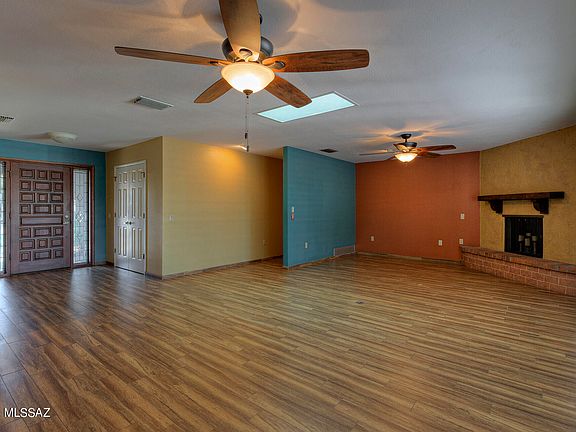 3rd image of 215 W Calle Escudilla