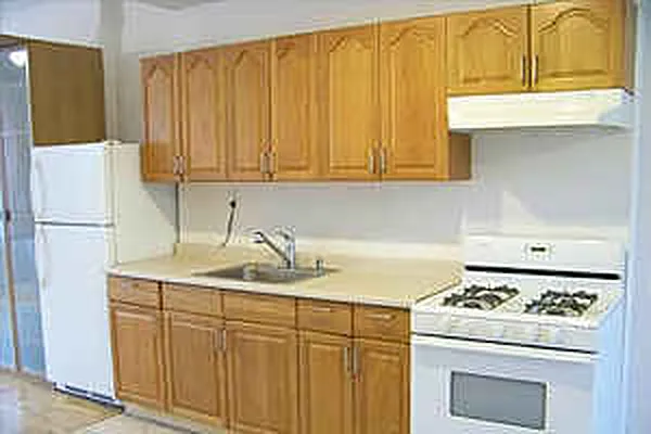 Rented by Urban View Realty | media 28