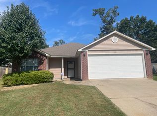 2401 Cherry Creek Cir, Bryant, AR 72022