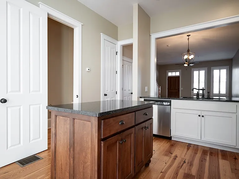 83 Charter Oak Dr — Photo 17