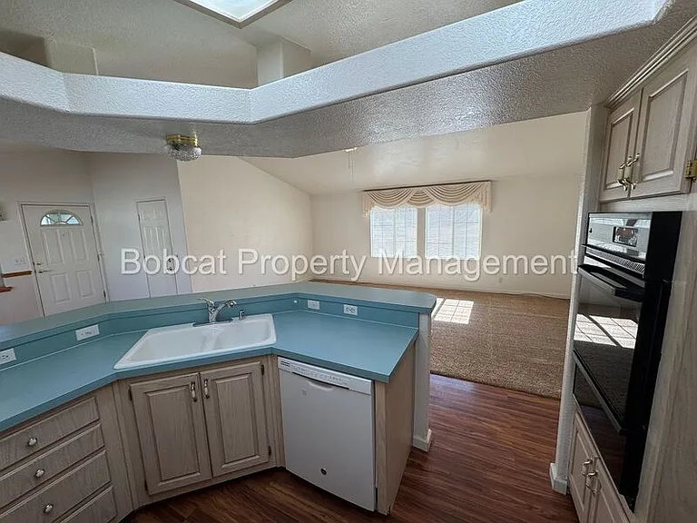1129 Gambrel Dr — Photo 8