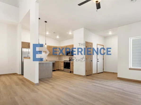 2403 E Jetty Pl, Sioux Falls, SD 57108