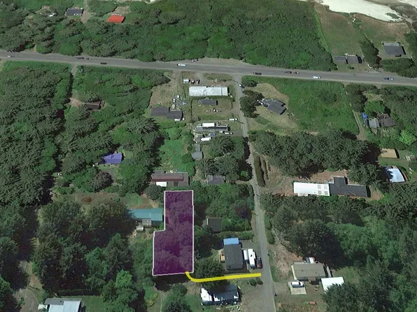 NE Vingie St, Yachats, OR 97498