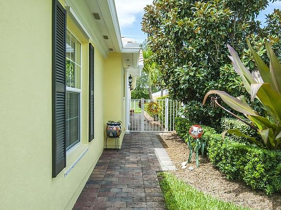 3rd image of 5740 Corsica Pl