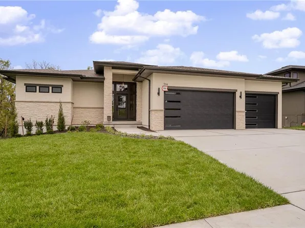 514 Turnbridge Dr, Raymore, MO 64083