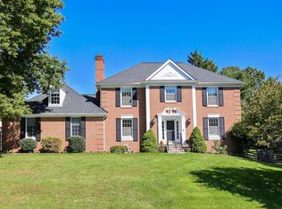 16213 Deer Lake Rd, Rockville, MD 20855