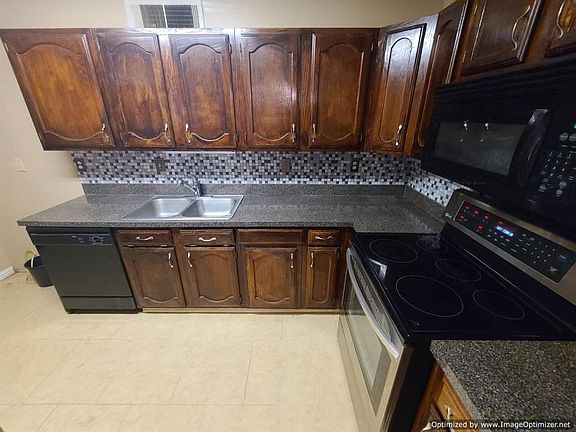 5th image of 3103 Amberway Dr