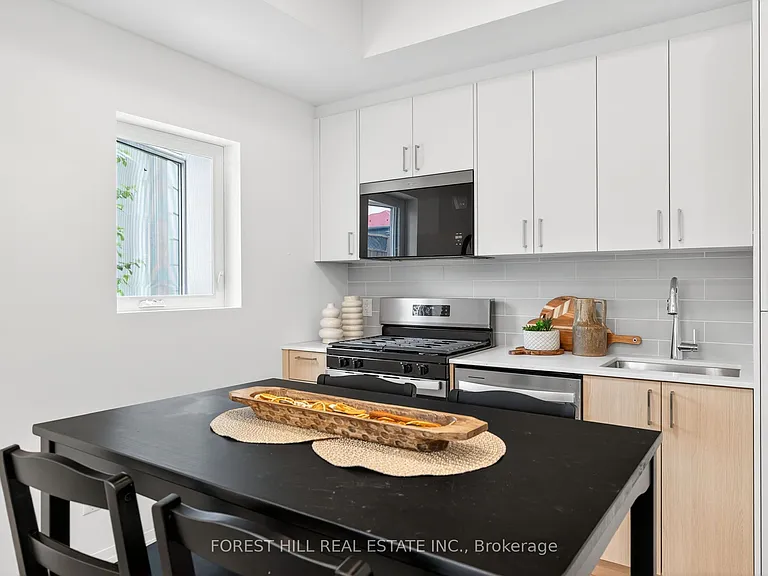 52 Albright Ave #D — Photo 7