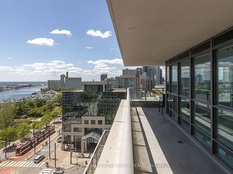 410 Queens Quay W #1103 — Photo 29