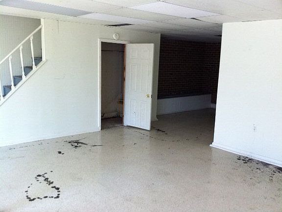 2nd image of 313 W Market St