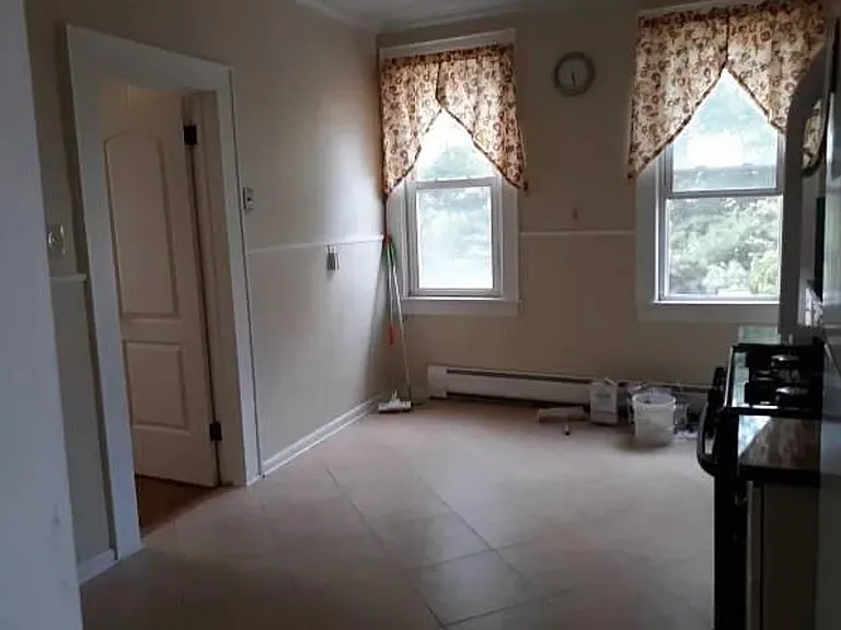 290 Front St #2 — Photo 5
