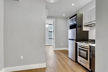 Rented by Safdie Realty Group