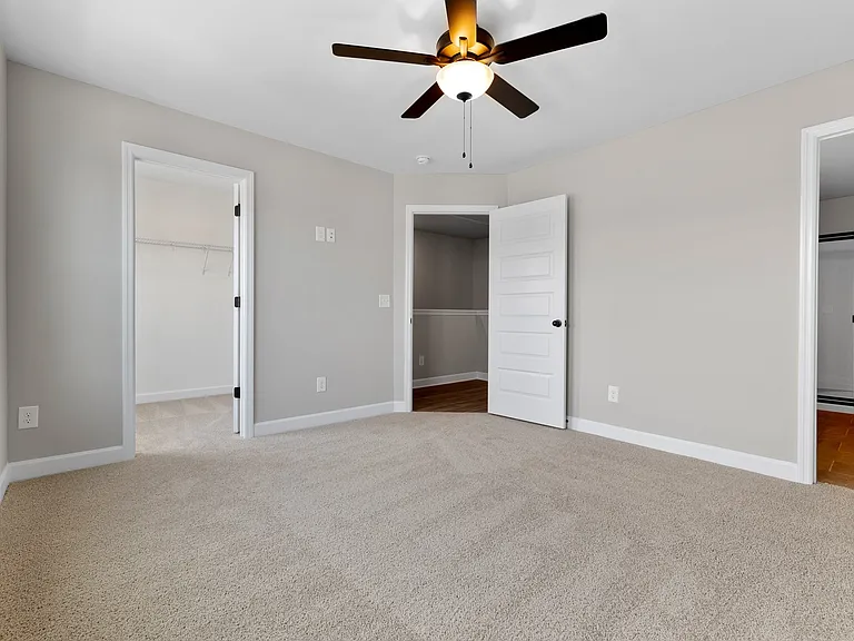 217 Holywell Dr — Photo 7