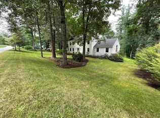 7 Wallace Cir, Londonderry, NH 03053