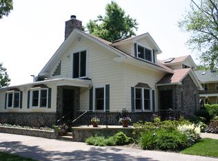 24 Lockwood St, Cranston, RI 02905