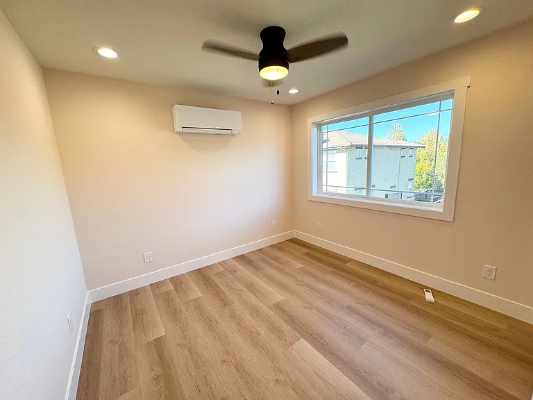 5496 Carnegie Loop — Photo 9