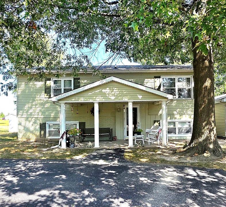1st image of 1702 Fieldcrest Dr