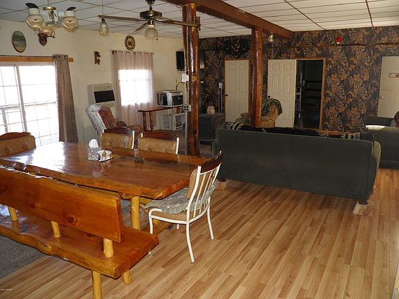 4th image of 50 W Hall Ln