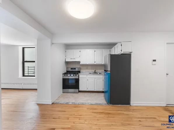 430 Lenox Avenue image 2 of 8