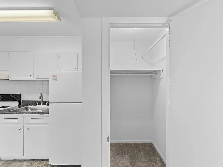 Cliff Place — Photo 17