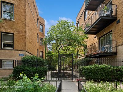 1225 W Greenleaf Ave APT 2E, Chicago, IL, 60626