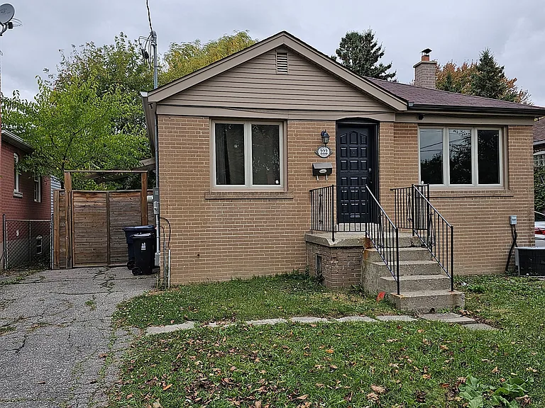 222 Patricia Ave #BASEMENT — Photo 3