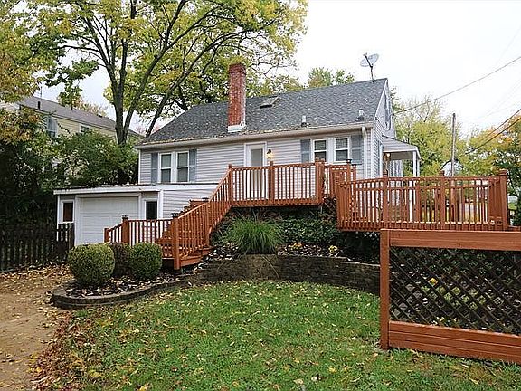 4th image of 4939 Laurel Ave
