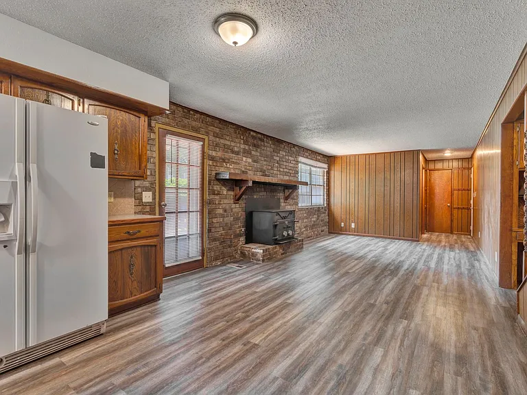 1660 Palmer Pl — Photo 4