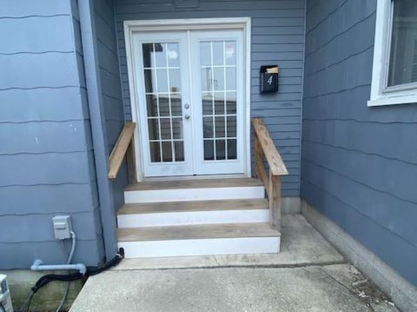 401 3rd St APT 4