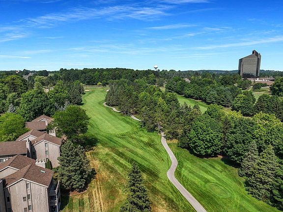 2nd image of 5536 Golfview Ct #21