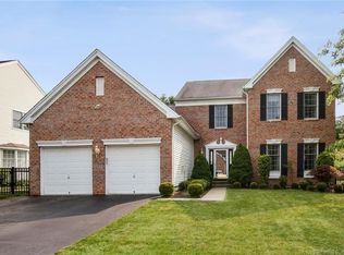 26 Lilac Ln, Danbury, CT 06810