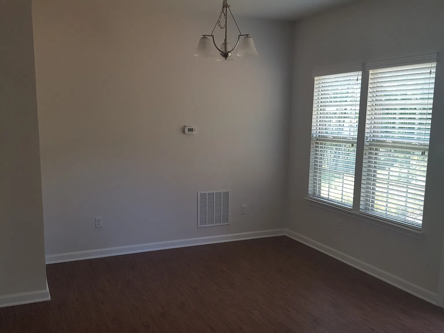 3 bed, 2.5 bath, 1576 sqft, $2,375 — Photo 4