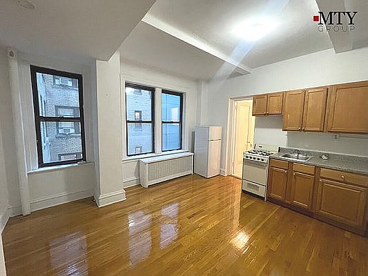 1st image of 155 E 52nd St APT 5K
